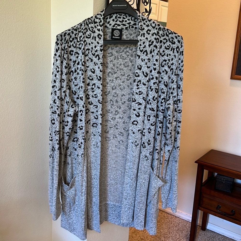 Bobeau Gray Leopard Print Cardigan